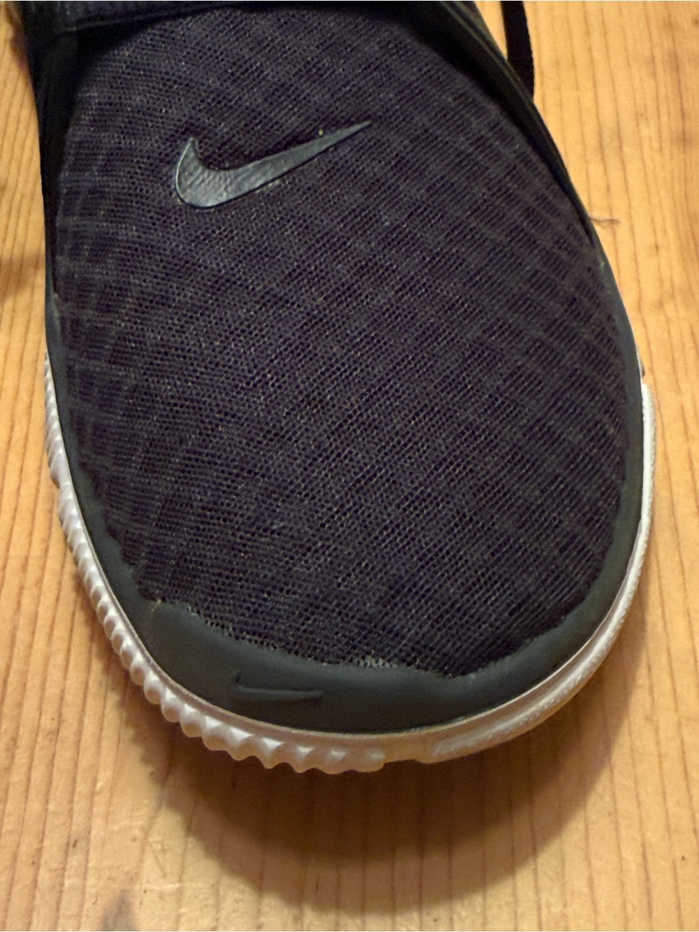 Nike Varsity Complete Trainer (Style Code: AQ7459-001). - Picture 6 of 7
